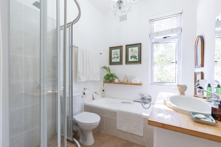 2 Bedroom Property for Sale in Sea Point Western Cape